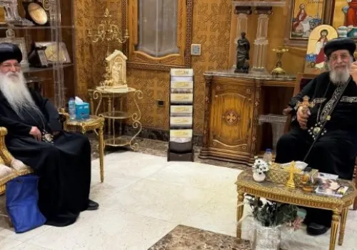 البابا تواضروس الثاني يستقبل الأنبا إسحق لمتابعة تطوير الخدمات الرعوية في إيبارشية طما