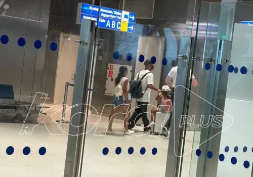 محمد صلاح يصل إلى أثينا في إجازة مشوقة وسط شائعات انتقاله إلى بشكتاش التركي
