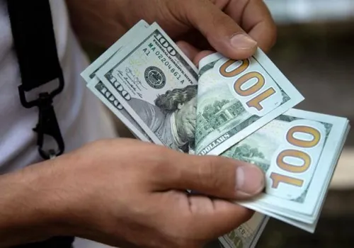 ارتفاع ملحوظ في سعر الدولار مقابل الجنيه المصري يتجاوز 51.40 جنيه في نهاية تعاملات الأربعاء