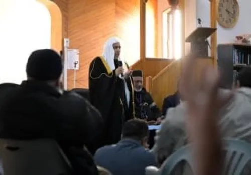 الأمين العام لرابطة العالم الإسلامي يتفقد مسجد النور في كرايستشيرش ويؤكد دعم الرابطة للمجتمع المسلم