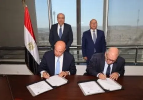 توقيع بروتوكول تعاون لتعزيز كفاءة وصيانة ممرات المطارات المصرية بحضور وزيري النقل والطيران