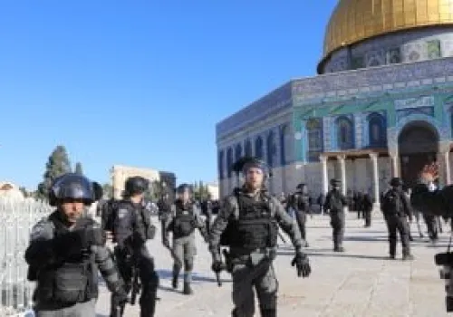 اقتحام واسع للمسجد الأقصى من قبل 2300 مستعمر بقيادة بن جفير وسط تصعيد أمني في القدس
