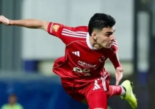الأهلي يتمسك بأشرف بن شرقي ويرفض عرضاً مغرياً من الدوري السعودي في سوق الانتقالات الصيفية