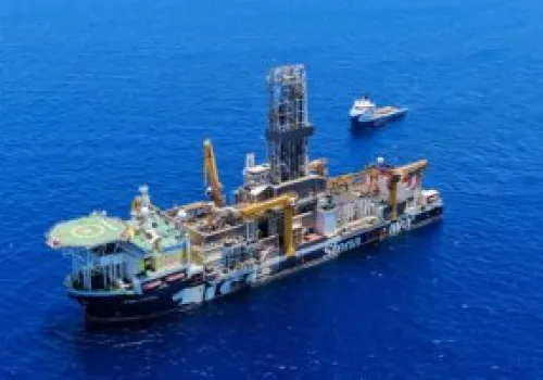 اكتشاف تاريخي في غرب البحر المتوسط: شواهد بترولية تعزز آمال العثور على الزيت الخام