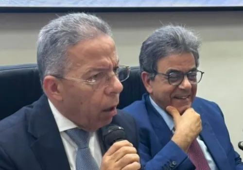 اتحاد المهن الطبية يطالب برفع الحراسة عن نقابة الصيادلة خلال الجمعية العمومية