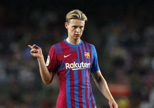 برشلونة متمسك بخططه في سوق الانتقالات رغم إصابة دي يونج في كأس العالم 2026