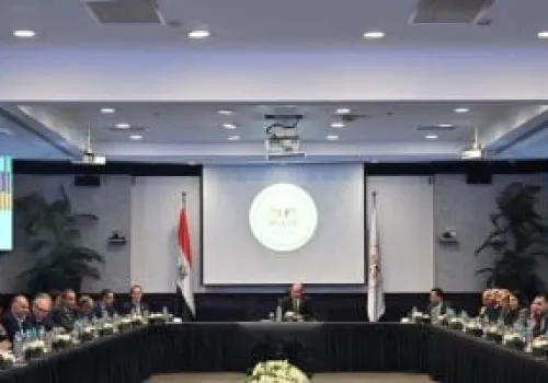 اجتماع وزاري مع موانئ دبي لتعزيز نفاذ الصادرات المصرية للأسواق العالمية