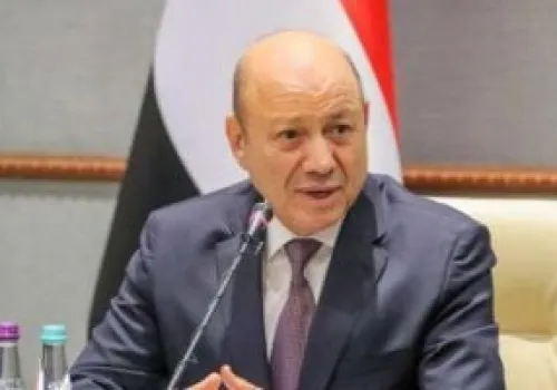 العليمي يحذر الحوثيين: التصعيد العسكري يهدد مصالح اليمن ويعزز أجندات إيران
