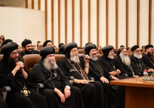 البابا تواضروس الثاني يستعرض مشروعات فرق "لوجوس چونيور" الختامية ويشيد بقيمها الروحية والإنسانية | صور