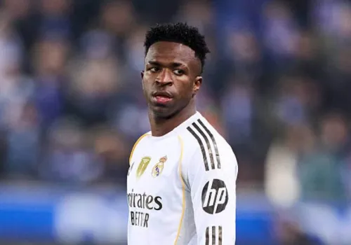 أرسنال يستهدف ضم فينيسيوس جونيور من ريال مدريد لتعزيز صفوفه في الموسم المقبل
