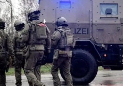 مأساة في برلين: قتيل و14 مصابًا جراء حادث دهس خلال احتفالات "فخر المثليين