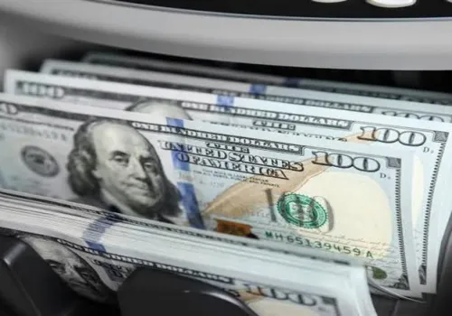استقرار سعر الدولار الأمريكي مقابل الجنيه المصري قبل بدء تعاملات الأحد في البنوك