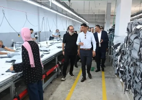 وزير الصناعة يزور مصانع الإسماعيلية لتطوير قطاع الغذاء وتعزيز الإنتاج المحلي