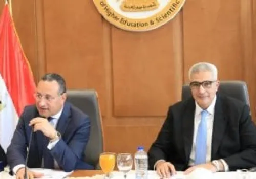 وزير التعليم العالي يؤكد جاهزية الوزارة لدعم الطلاب وتعزيز التنسيق في معامل الحاسبات