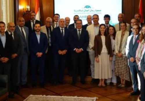 جمعية رجال أعمال إسكندرية تبحث سبل تعزيز التعاون التجاري مع ميناء كاستيلون الإسباني