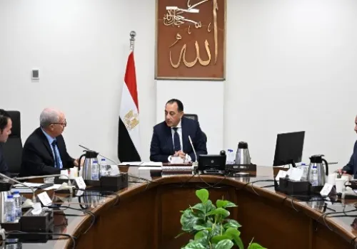 رئيس الوزراء المصري يراقب التطورات في خطة إعادة هيكلة الشركات الحكومية لتعزيز الاقتصاد