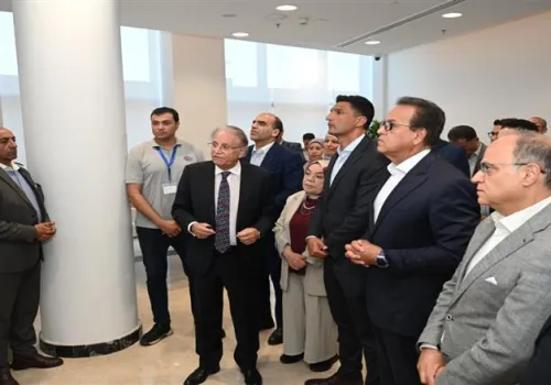 وزير الصناعة: مصنع «إيبيكو 3» يعزز الأمن القومي ويعكس استراتيجية توطين صناعة الدواء في مصر
