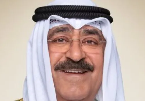أمير الكويت ورئيس وزراء بريطانيا يتبادلان الرؤى حول التطورات الإقليمية والدولية في اتصال هاتفي