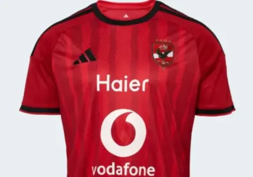الأهلي يكشف عن قميصه الجديد لموسم 2026-2027 بتصميم عصري يجمع بين الأصالة والحداثة