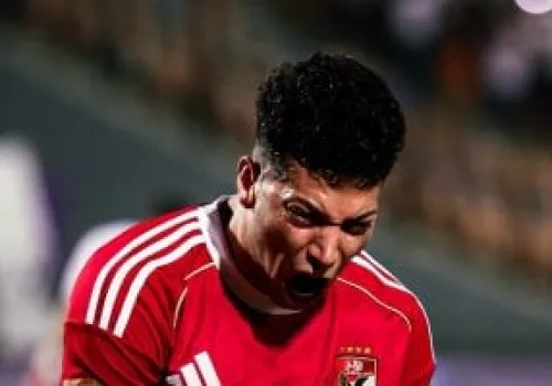 الأهلي يشترط عرضاً استثنائياً لرحيل إمام عاشور قبل المعسكر الإسباني