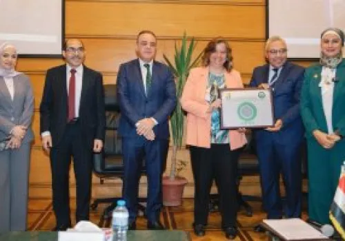 مصر تحقق إنجازًا في الإسكان الأخضر: تسليم شهادة تقييم للمبادرة الرئاسية 'سكن لكل المصريين