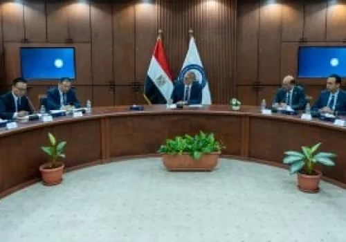 وزير البترول المصري يتباحث مع CNCEC الصينية لتسريع تنفيذ مشروع الصودا آش وتعزيز الصناعة المحلية