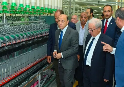 نائب رئيس الوزراء يزور مشروع تطوير صناعة الغزل والنسيج بالمحلة ويؤكد على تحقيق خطوات هامة في تحديث القطاع
