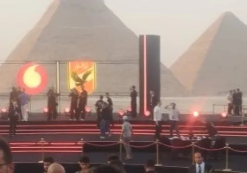 الأهلي يحتفل بإطلاق أكبر عقد رعاية في تاريخه مع فودافون تحت سفح الأهرامات