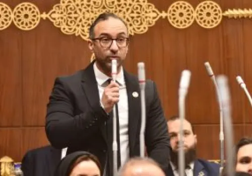 التمويل الاستهلاكي: ضرورة اقتصادية أم خطر متزايد على الأسر المصرية؟