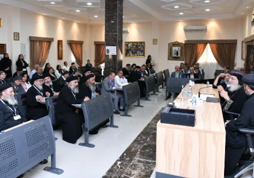 البابا تواضروس الثاني يلتقي مديري المدارس القبطية لتعزيز التعليم الأرثوذكسي في مصر