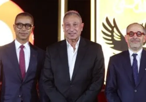 الأهلي وفودافون يوقعان عقد استثماري تاريخي لتسمية الاستاد ورعاية الفريق: شراكة تعزز المستقبل الرياضي للنادي