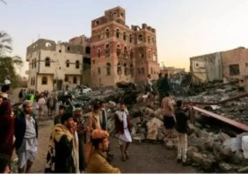 الحكومة اليمنية تشن ضربات صاروخية ضد الحوثيين في الضالع لتعزيز السيطرة الأمنية