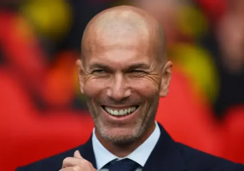 زيدان يعود إلى الساحة: مدربًا رسميًا لمنتخب فرنسا حتى 2030