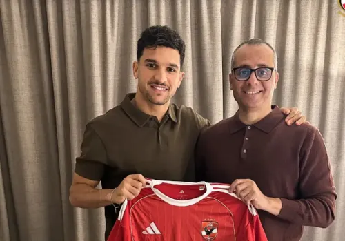 الأهلي يبرم صفقة قوية مع الجزائري منصف بقرار بعقد يمتد لثلاثة مواسم