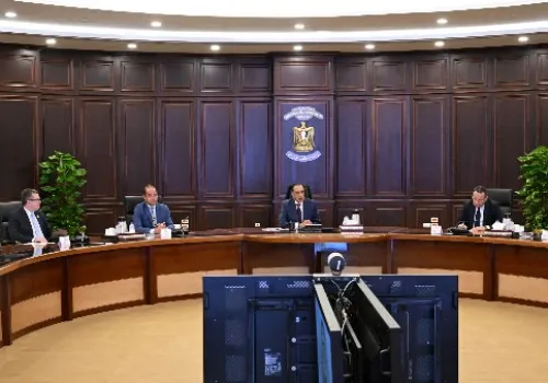 مدبولي يواصل تنفيذ توجيهات السيسي لتعزيز الشفافية والكفاءة في التعيينات الإدارية