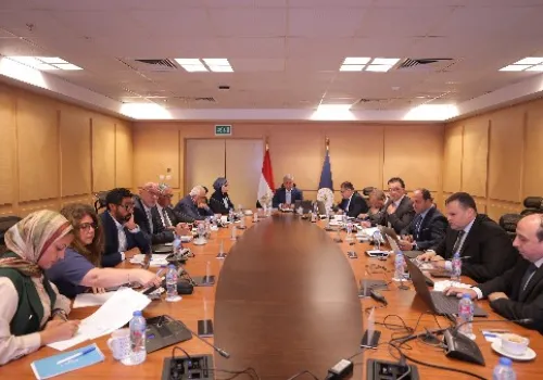 اجتماع استراتيجي برئاسة وزير السياحة لتطوير خطط تنشيط السياحة في مصر