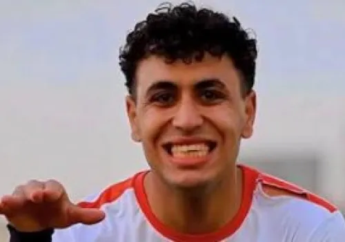 أيمن أمير يمدد عقده مع الزمالك لأربع سنوات ويواصل مشواره رغم إيقاف القيد