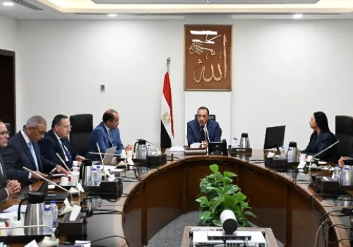 رئيس الوزراء يعرض رؤى جديدة للبرنامج الوطني لاكتشاف ورعاية الموهوبين في مصر