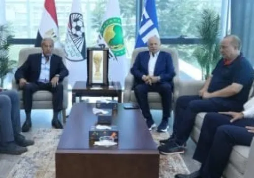 شوقي غريب ينطلق في مهمته الجديدة: اجتماع حاسم لبحث أجندة الموسم الكروي 2026/2027